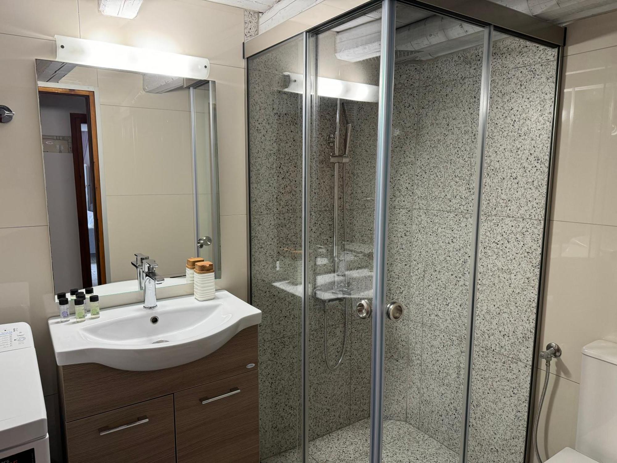 Avli Traditional Home With Private Jacuzzi 헐소니소스 외부 사진